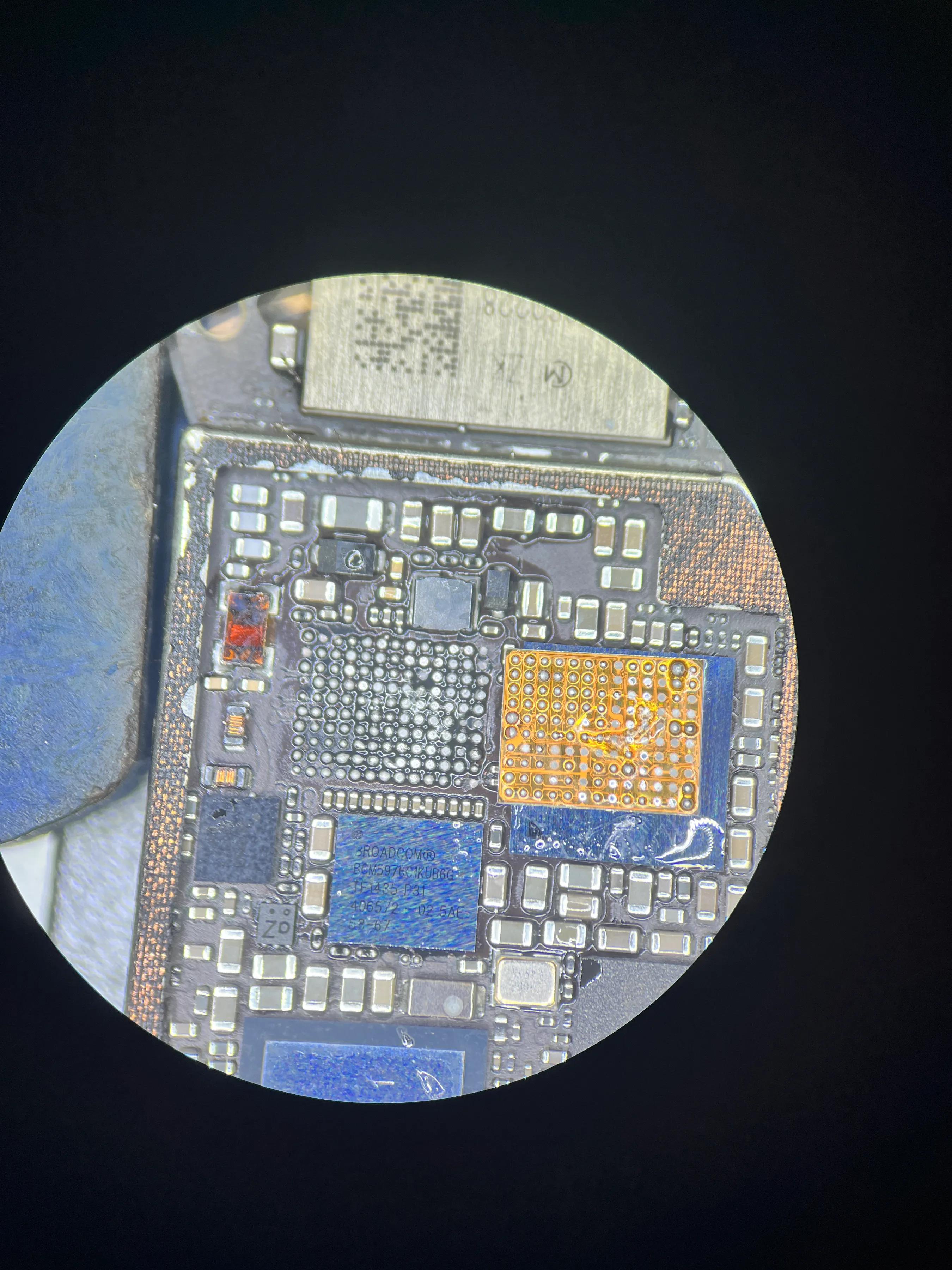 6p触摸失灵花屏,苹果6p屏幕花屏怎么修