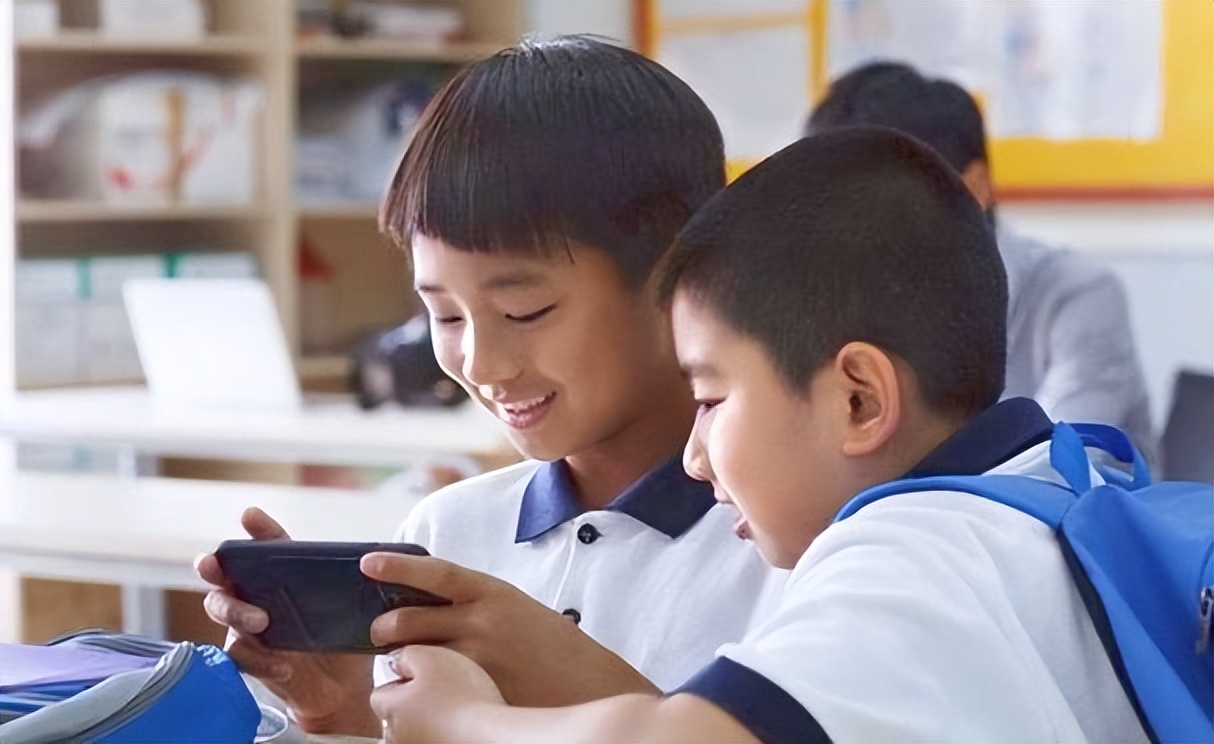 社会如何应对奶头乐现象,奶头乐流行反映了什么