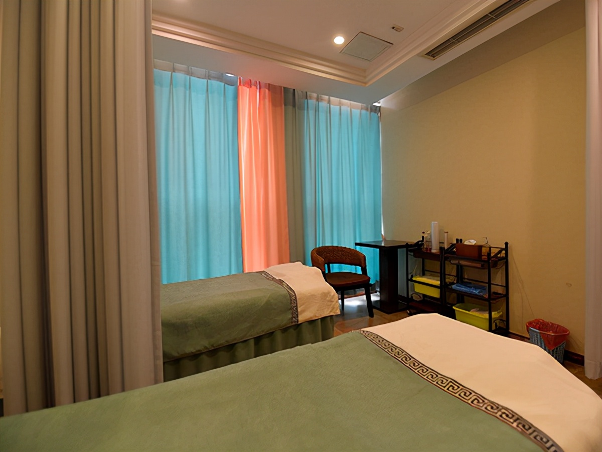 产后屁股变得又肥又塌怎么恢复,产后臀部肉多怎么办