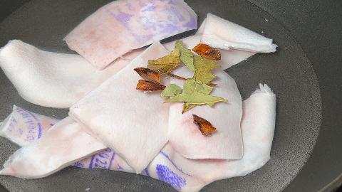 灌完香肠之后猪皮怎么处理,做香肠剩下的肠衣可以做什么