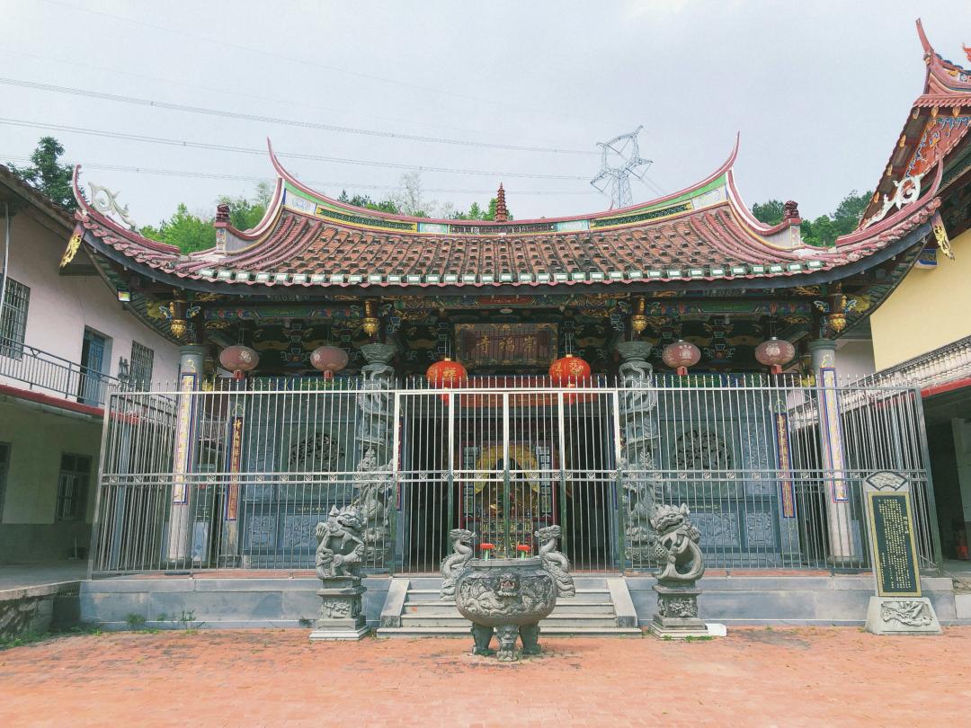 木兰风光好去处•达人带你去旅游|山环水绕清流如带——张洋村，一个藏在新县里的小村庄