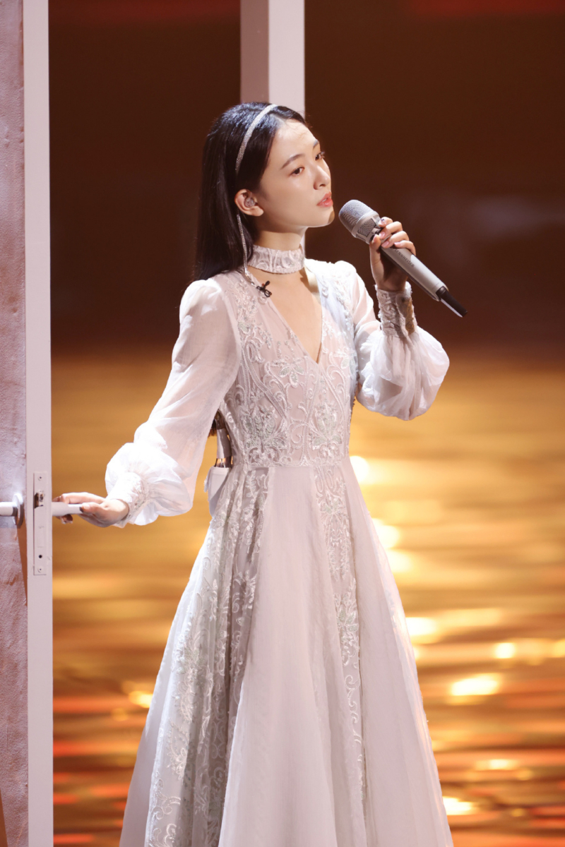 ella陈嘉桦一起吃苦的幸福直拍,ella吃苦的幸福