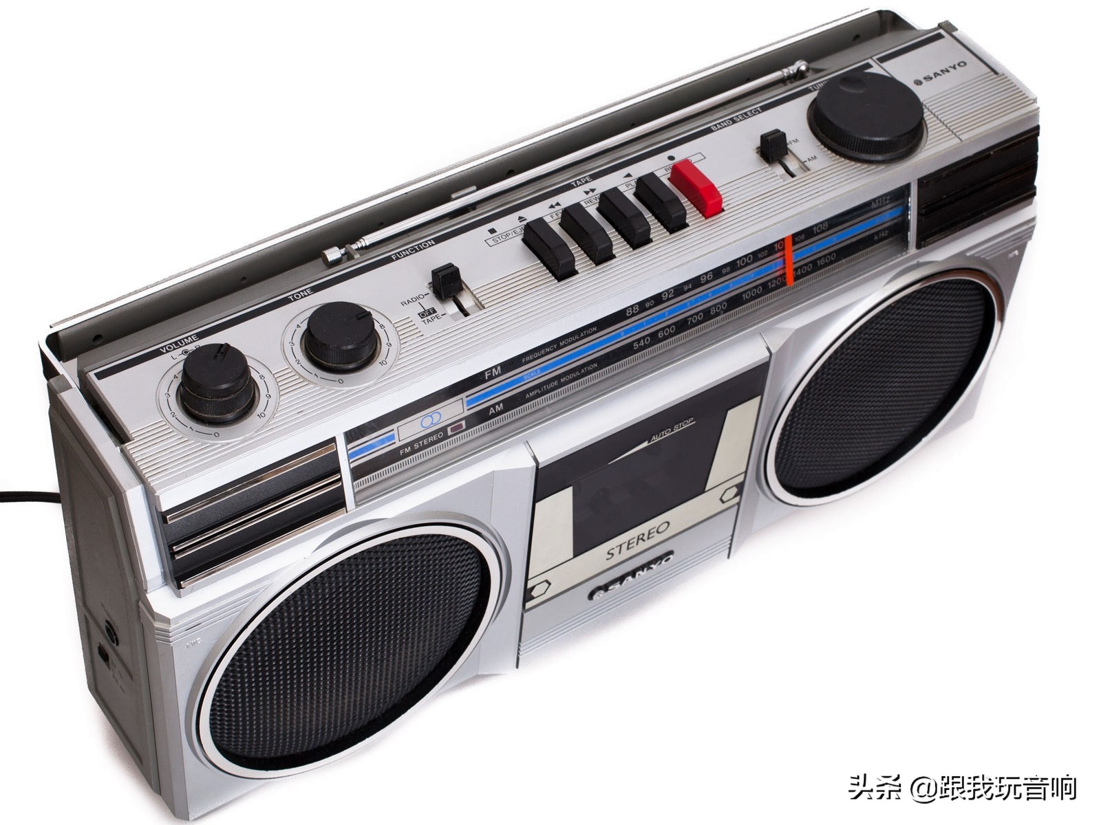 三洋SANYOM9705单卡四喇叭便携式立体声收录机