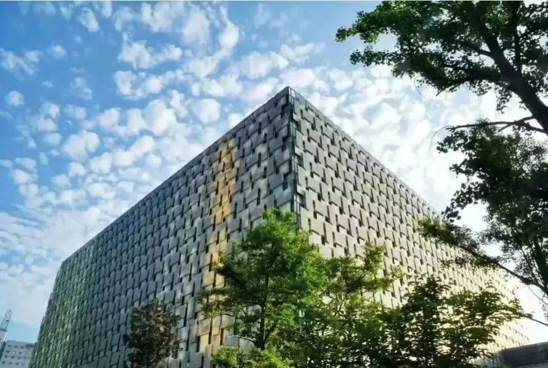 三甲医院升级优化中还能看病吗,三甲医院里面的配套服务都有什么