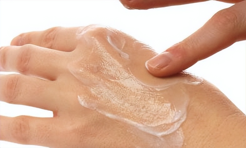 炉甘石洗剂药店15块一瓶,3块钱一瓶的炉甘石洗剂