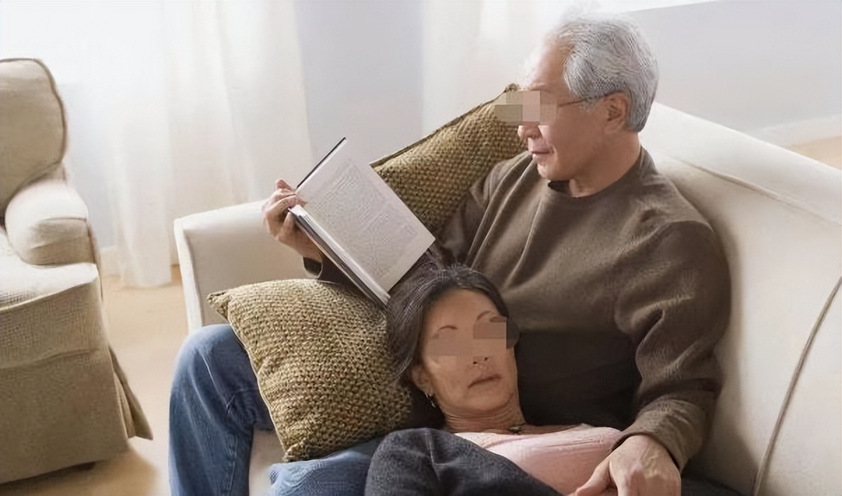 女子炒股四年亏掉400万,炒股4年赚4亿