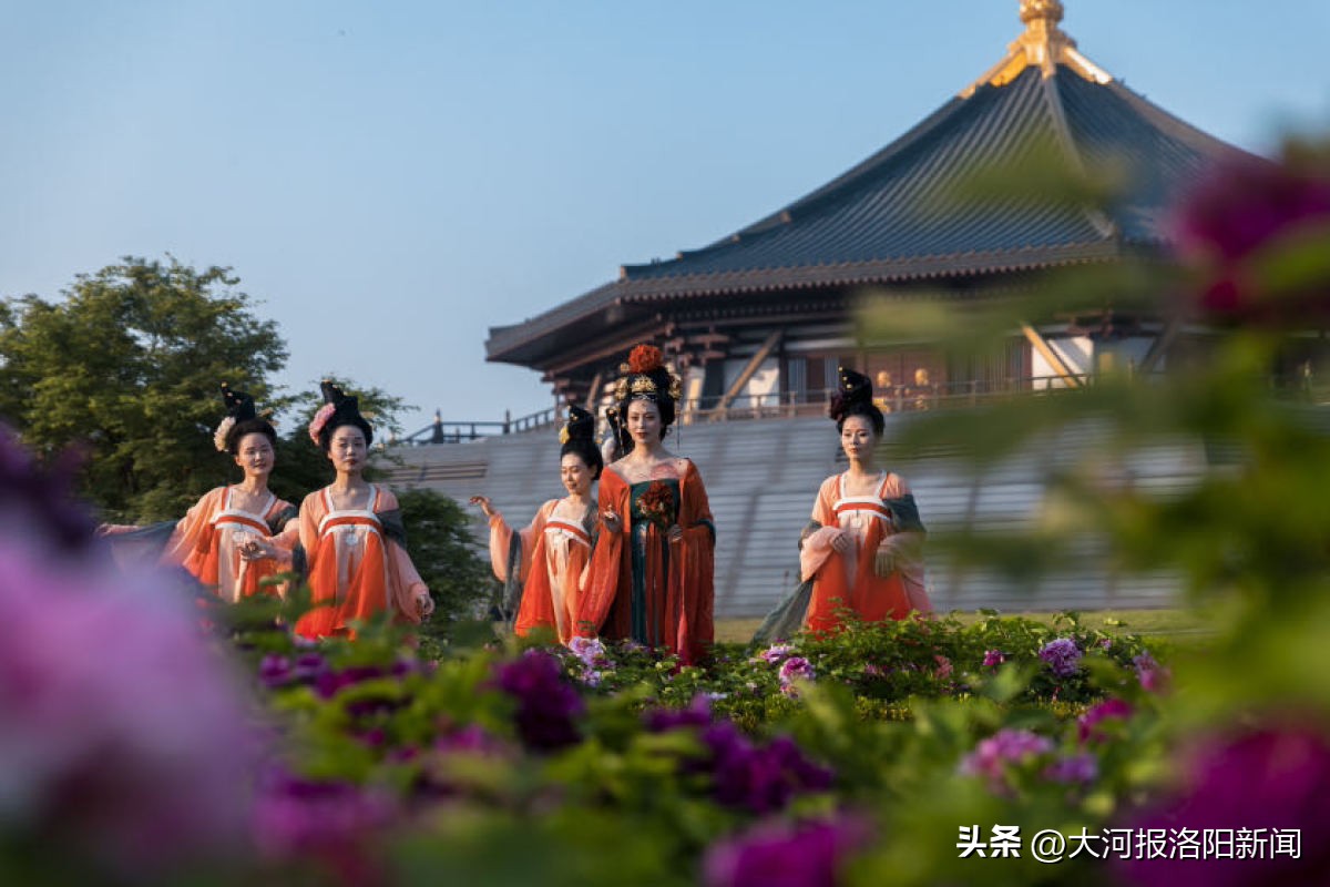 女孩开汉服店创业,洛阳汉服店老板月入15万流水