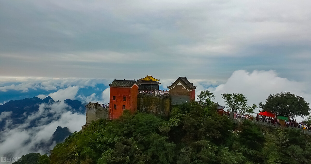国内人气最旺的十大宗教名山,国内人气最旺十大名山