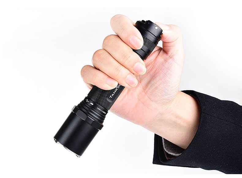 警用手电筒功能介绍,警用强光手电筒的正确使用方法