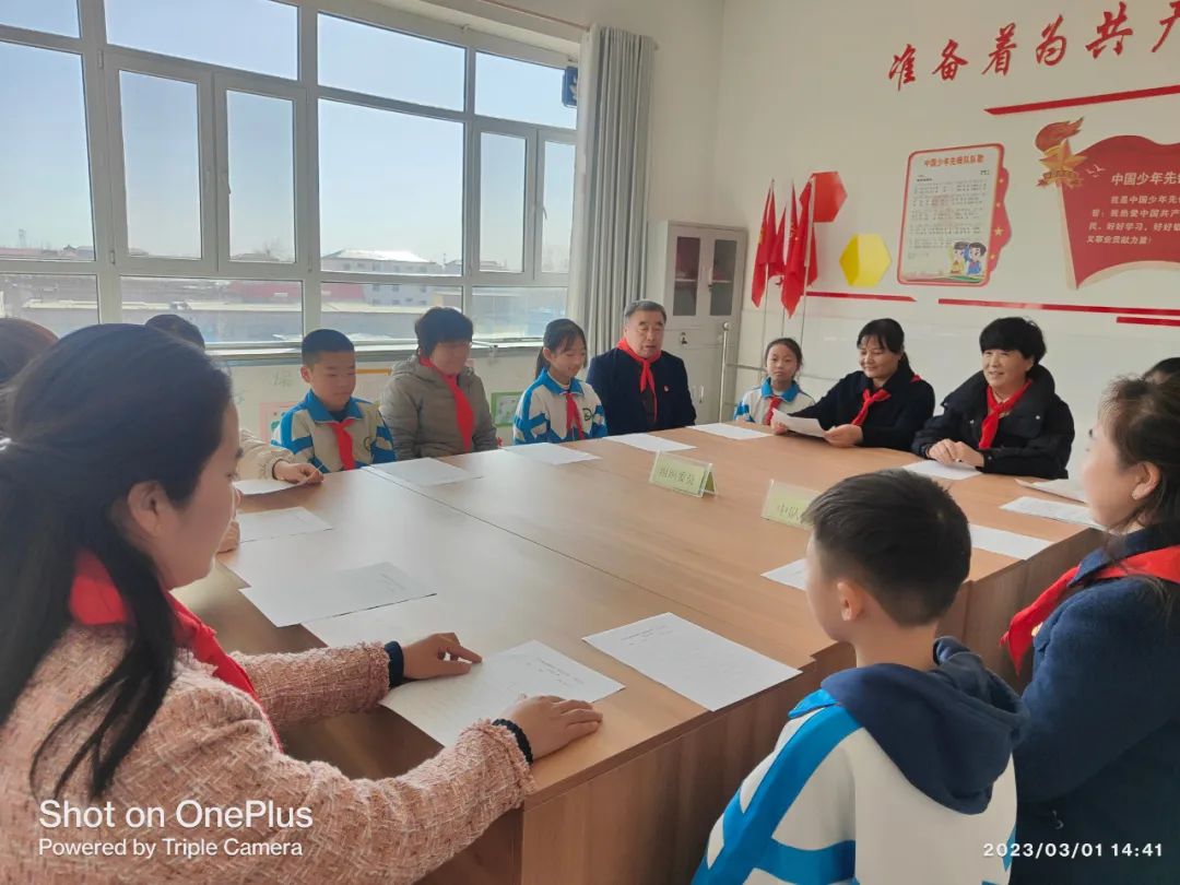 学雷锋，邢台市教育系统在行动