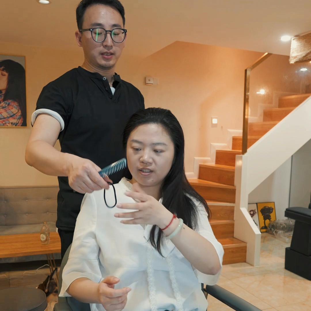 小姐姐想换个甜美修饰脸型的发型,男士发型设计与脸型搭配适合圆脸