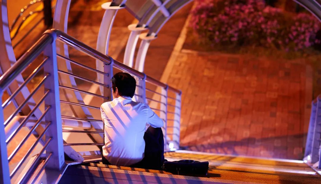 网约车司机曾创业10次欠债几十万,网约车司机负债10万