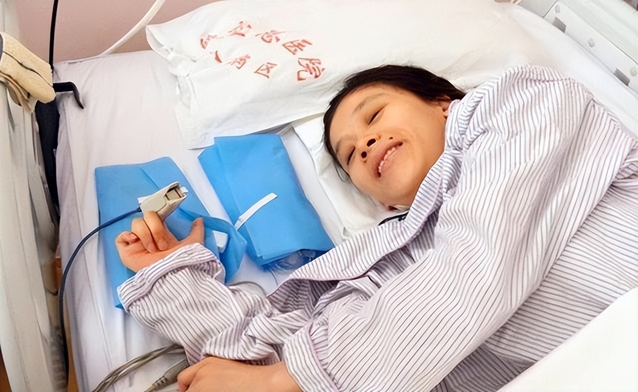 体操冠军桑兰瘫痪25年，自爆一年用2000根导尿管，打出租车遭拒载