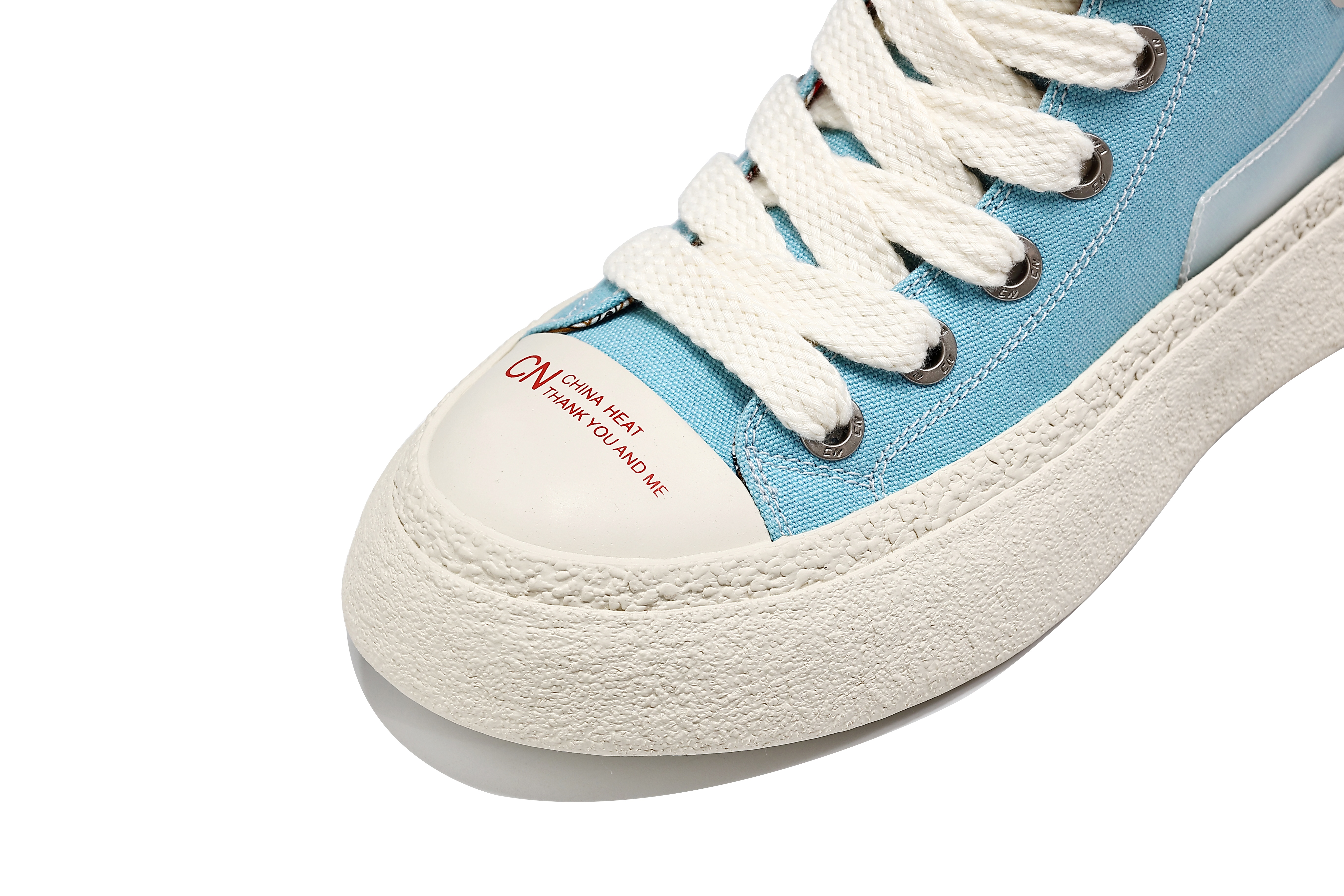 国产荣耀！这款设计令人惊艳的国产帆布鞋