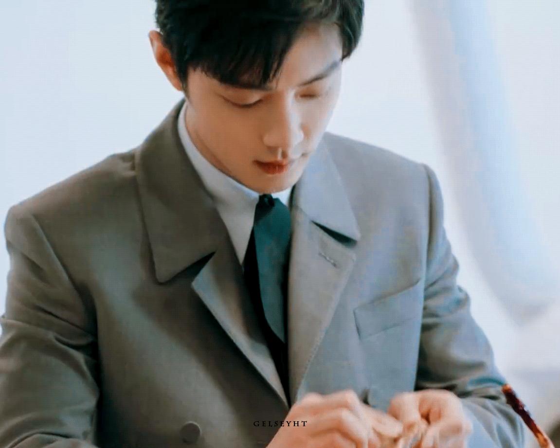 官网点进去全部都是肖战Gucci他超爱这才是官网该有的样子好养眼