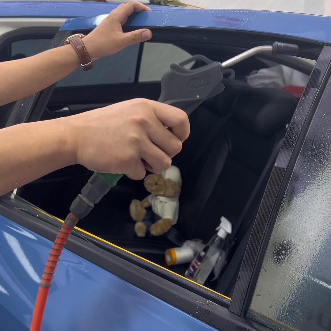 分享个大众侧门带毛边贴膜教程，视频较长分两集，耐心观看...