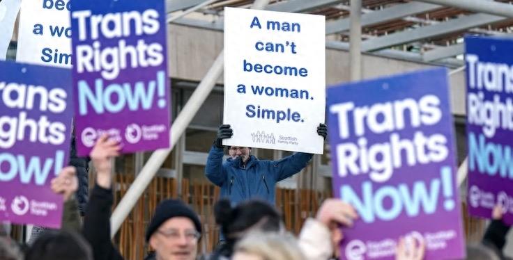 英国女大学生调查,英国女学生性别歧视