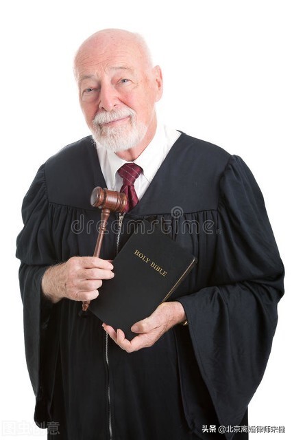 争夺抚养权男方不到法庭怎么判,法庭上争夺两个孩子抚养权说辞