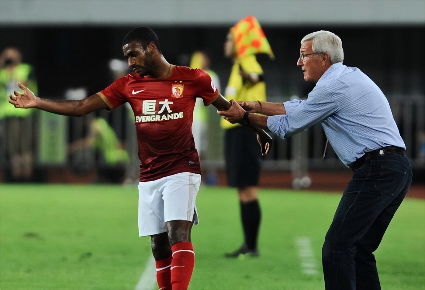 韦世豪免费给广州踢球,韦世豪无偿为广州踢球