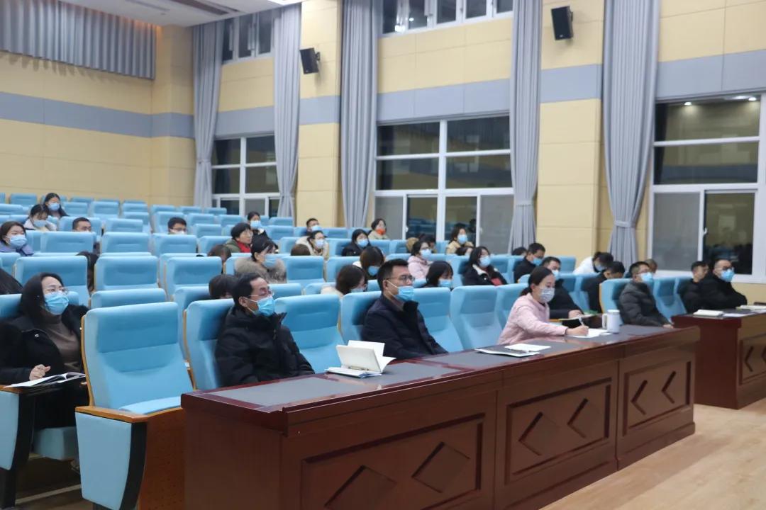 鍏充簬婵槼甯傜豢鍩庝腑瀛︾殑瑙嗛,缁垮煄涔嬪０