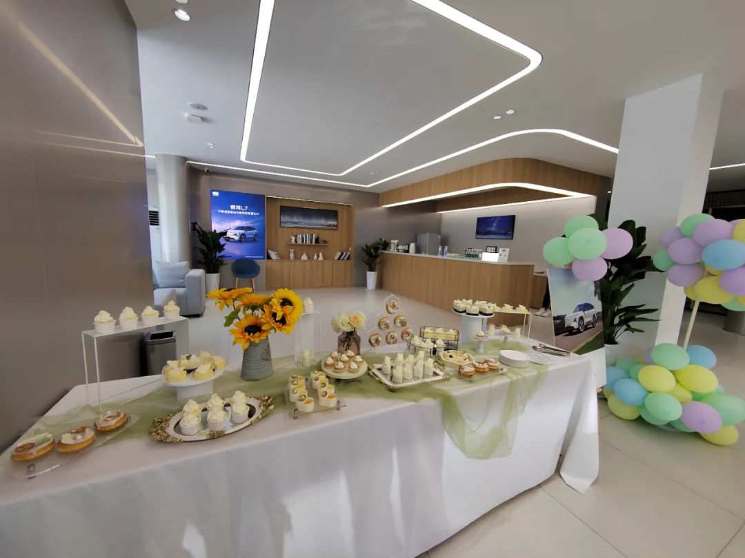 世通集团银河济南历城体验中心开业暨交车仪式完美落幕