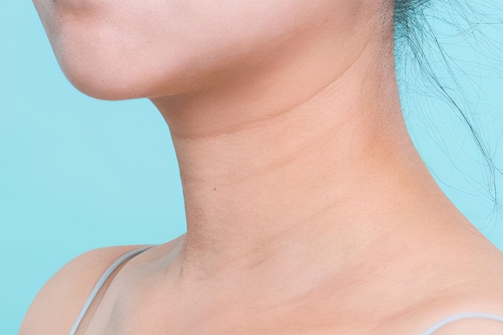 颈部保养最佳年龄,颈部保养过程中又要注意哪些问题