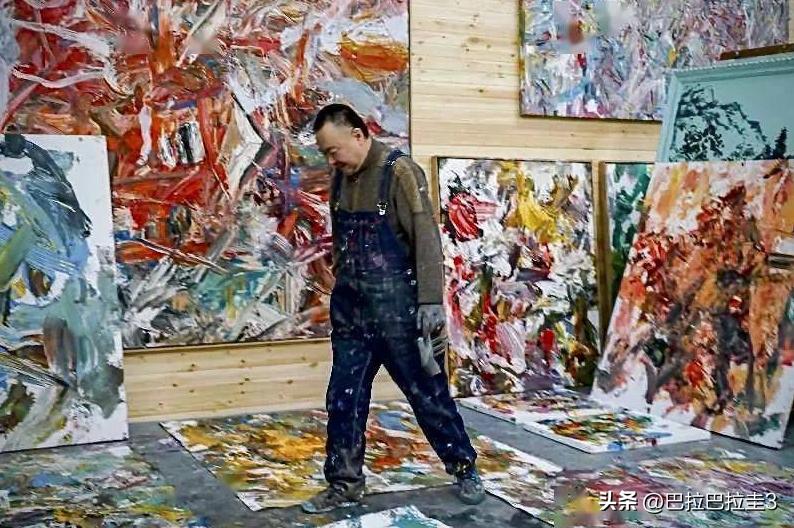 马树奇趣秀用脚画画,所有在脚心里画画的人