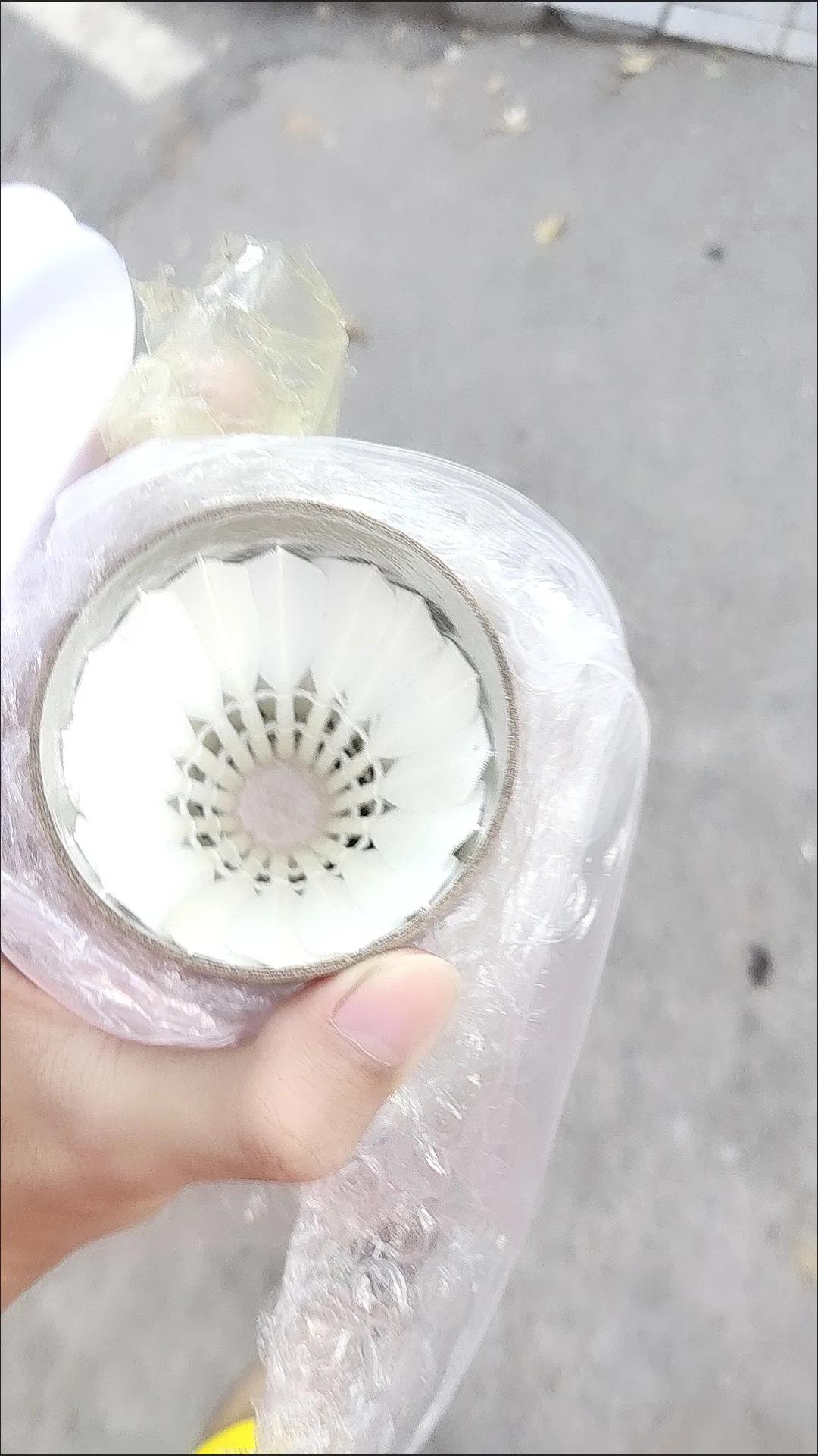 羽毛球怎么选才好价格便宜耐打,羽毛球不是贵的好适合自己的才好