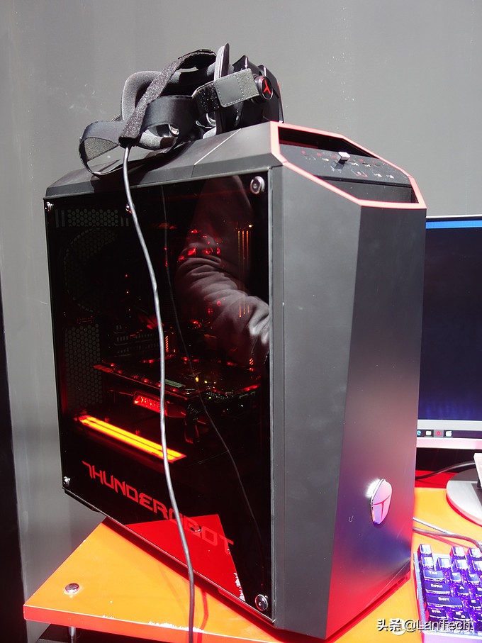 暴走两万步！海量图片带你游览2017年AWE家电展