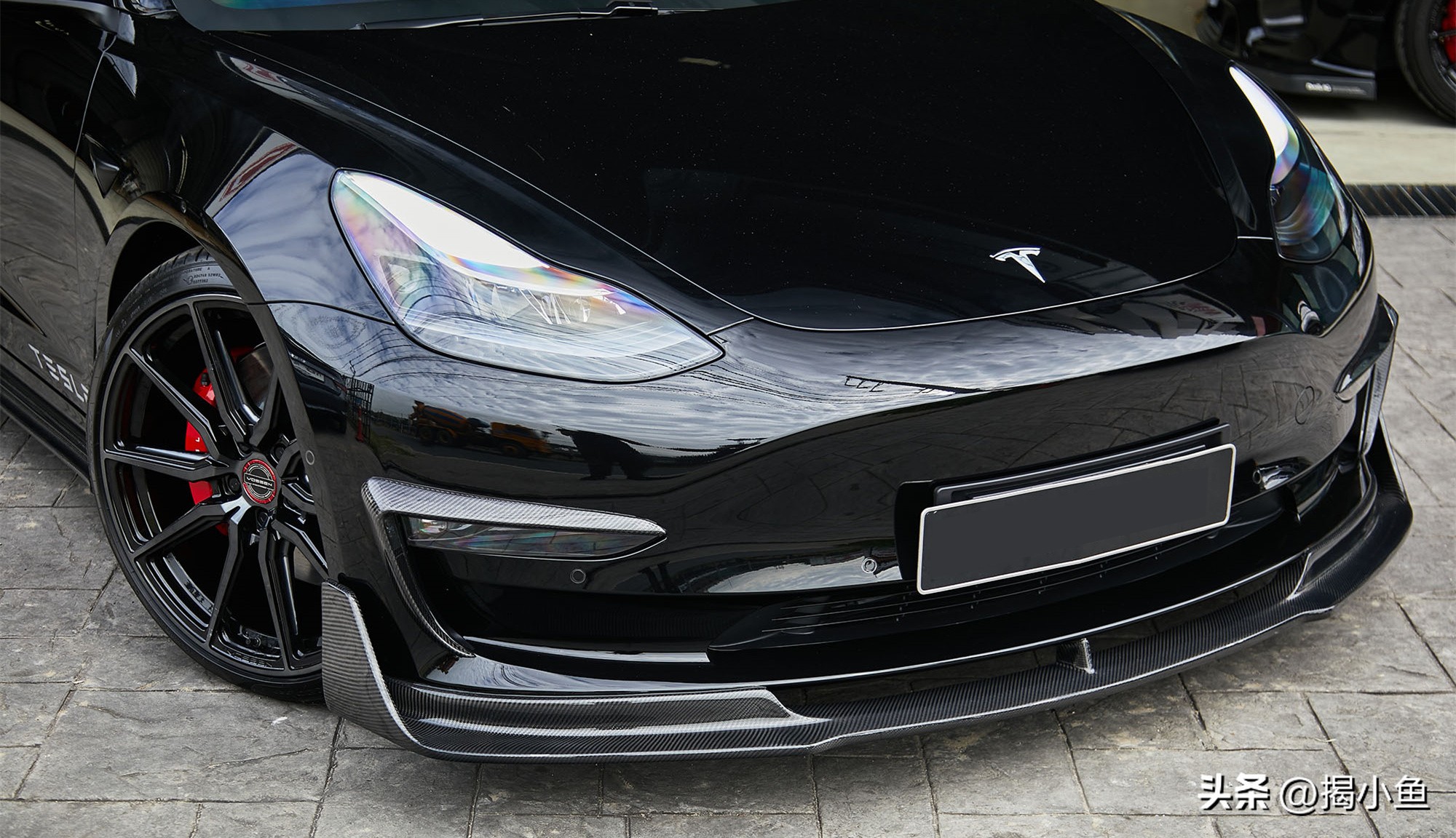 特斯拉model3焕新版底盘塑料管,特斯拉model320寸锻造轮毂