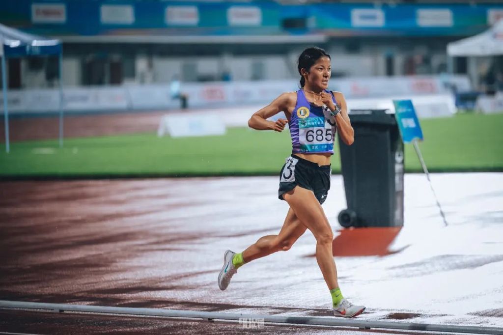 田径比赛英姿勃发,江津田径锦标赛直播