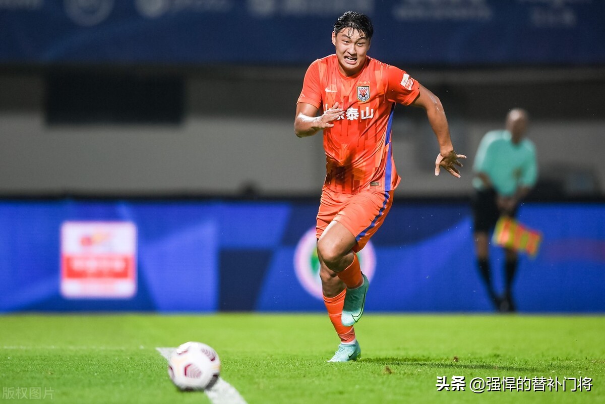 23岁本土国脚再现世界级过人,23岁留洋国脚