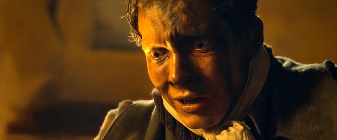 一上映就登票房榜首看完大呼过瘾,首播便拿下收视第一