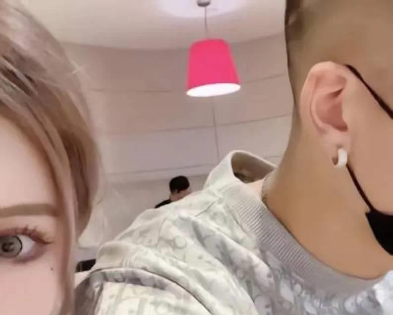 国足婚内出轨后续,女子实名举报前国足队员婚内出轨