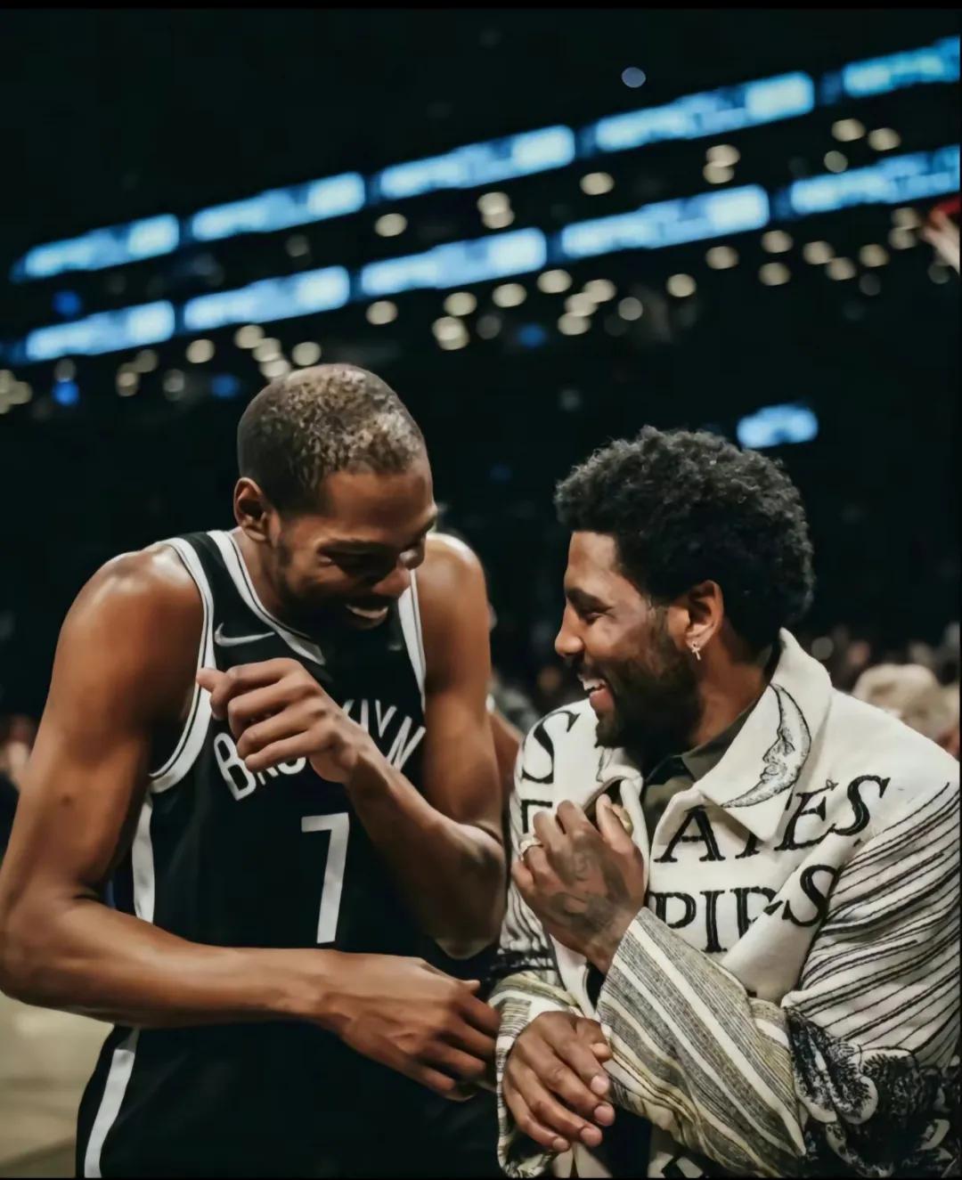 杜兰特对欧文提出交易感到惊讶,欧文交易前和杜兰特聊过吗