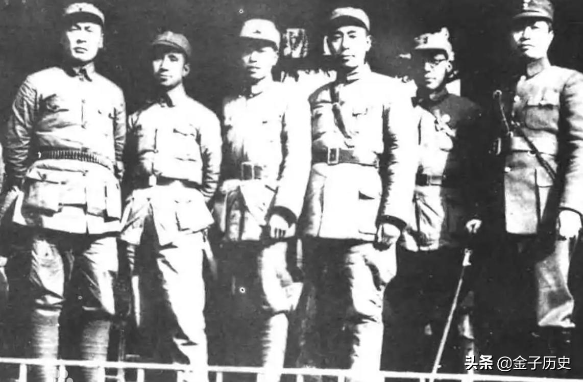 谁来当新四军参谋长？叶挺和项英提名4人，主席却选了另外一人