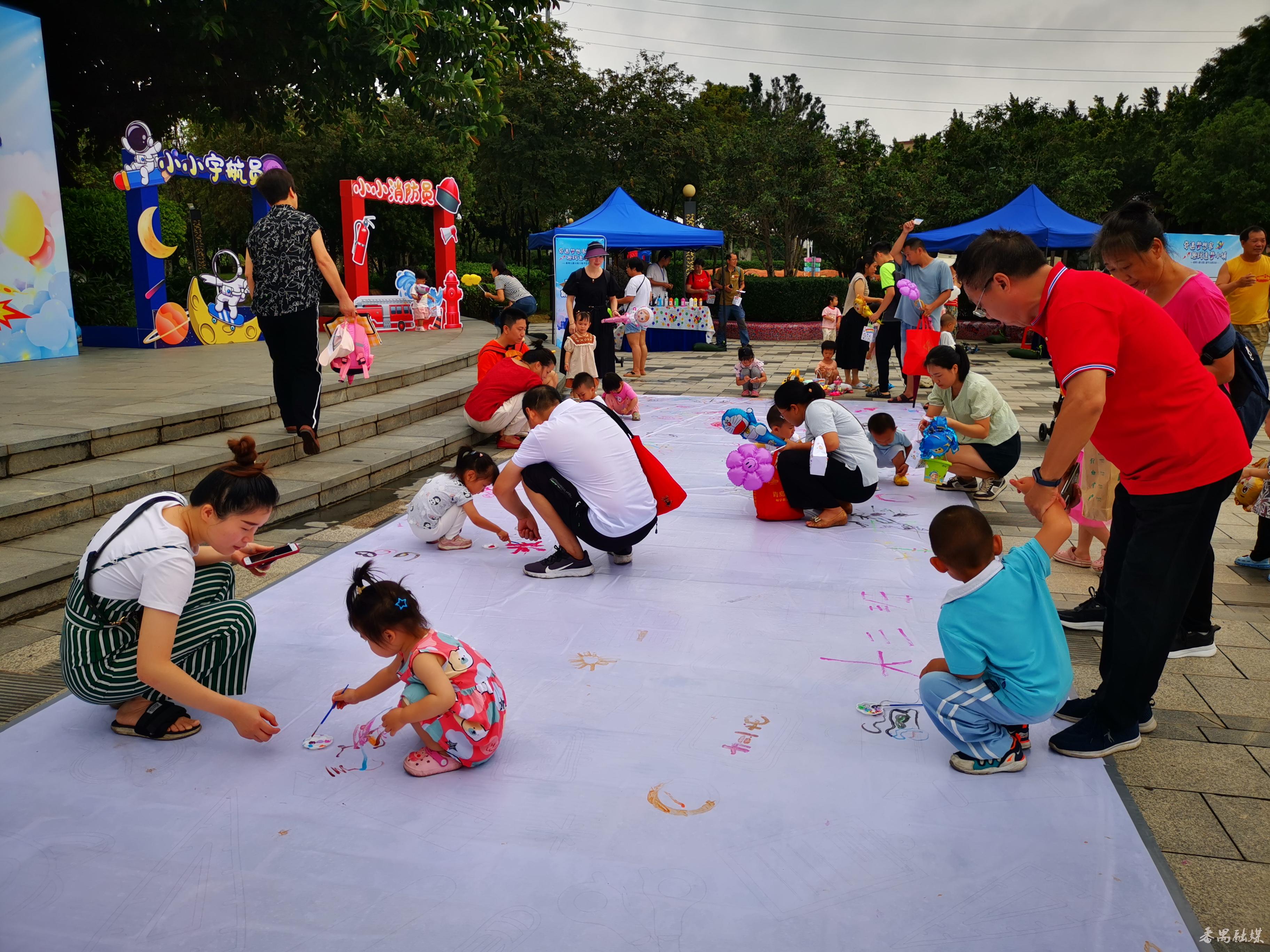 儿童创意科学实验展示,儿童彩绘节活动