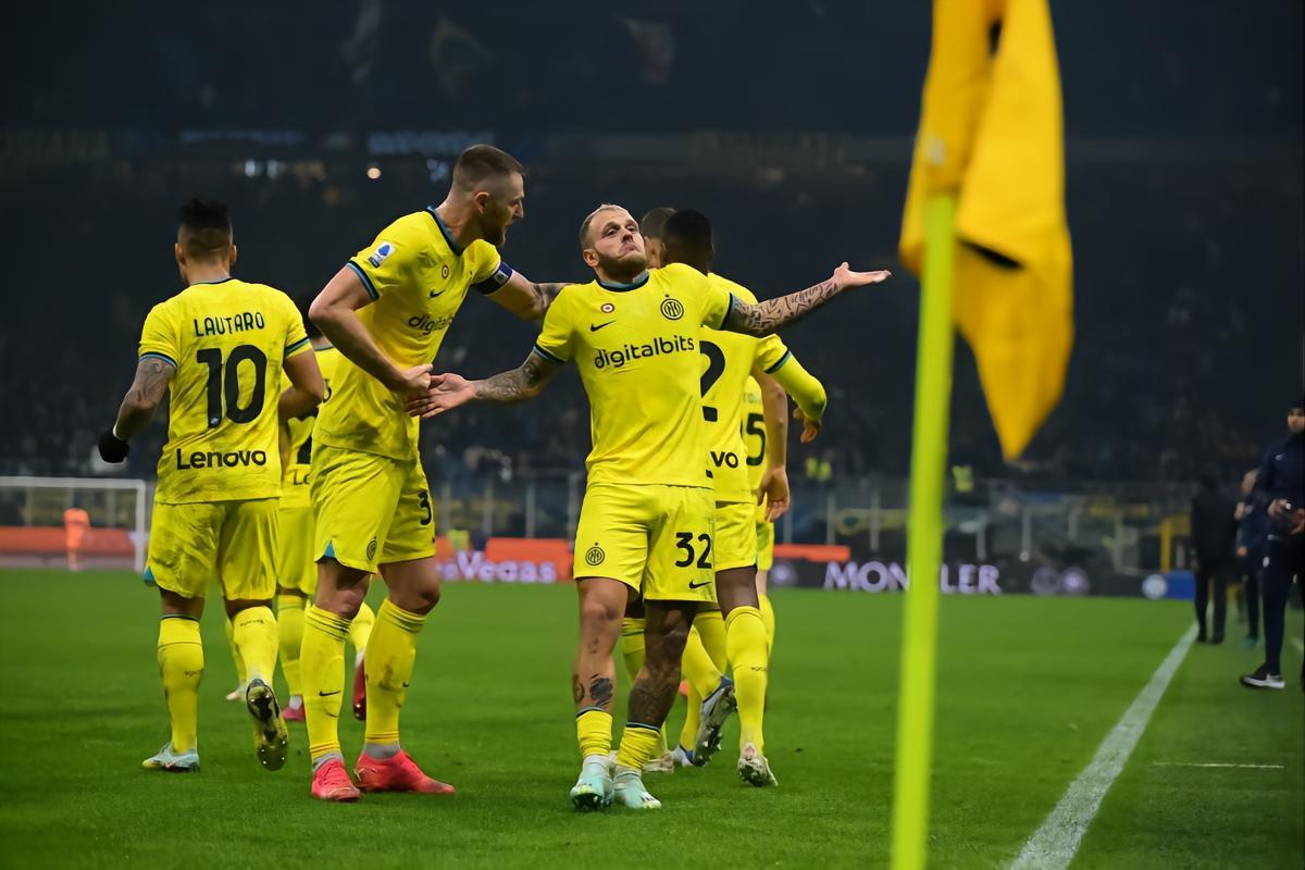 亚特兰大VS米兰：意甲上演“蓝黑德比”，谁才是真正的蓝黑军团