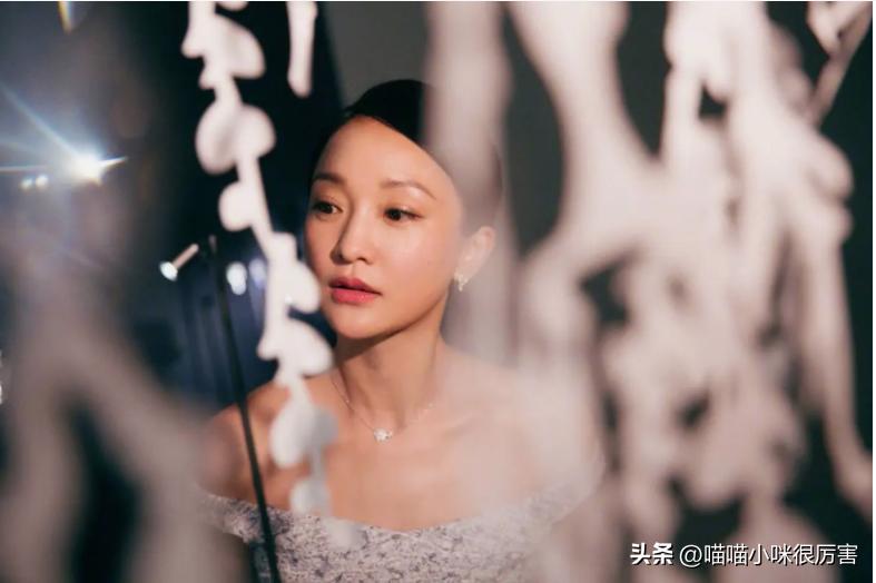 短粗手的女明星,粗短手女星