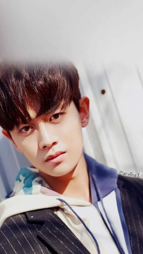 爱豆表格图任嘉伦,任嘉伦头像帅气高清粉色