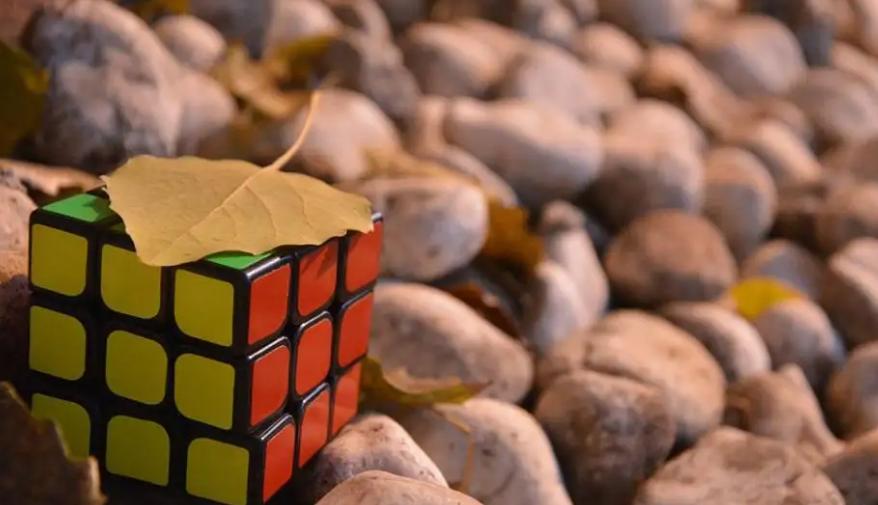 留守儿童被歧视例子,当过留守儿童的人内心都比较自卑