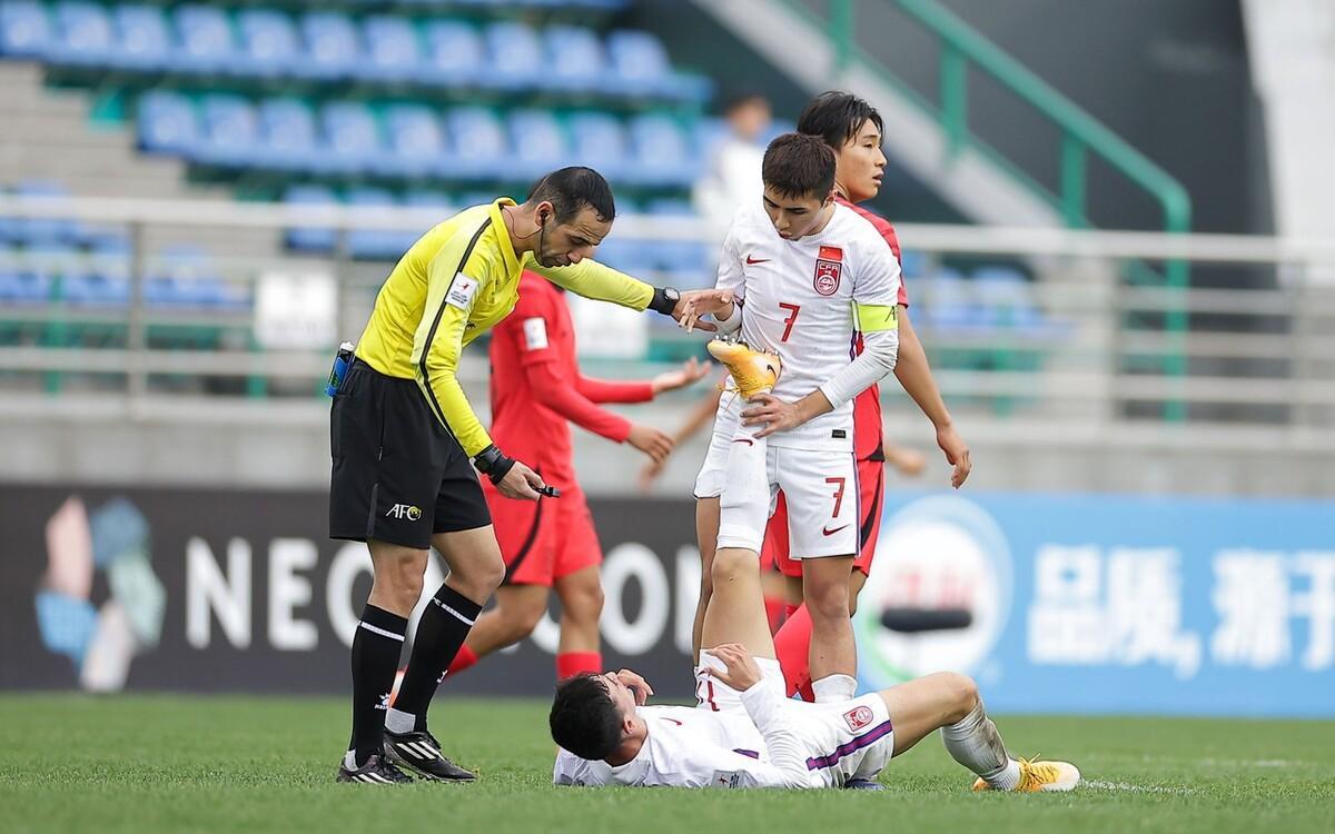 留洋一圈就飘了，骂教练、骂队友，没有他不骂的！被弃用就是活该