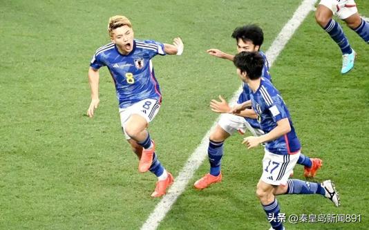 刻板的西服，诡谲的战术——森保一，和他的奇妙冒险之旅