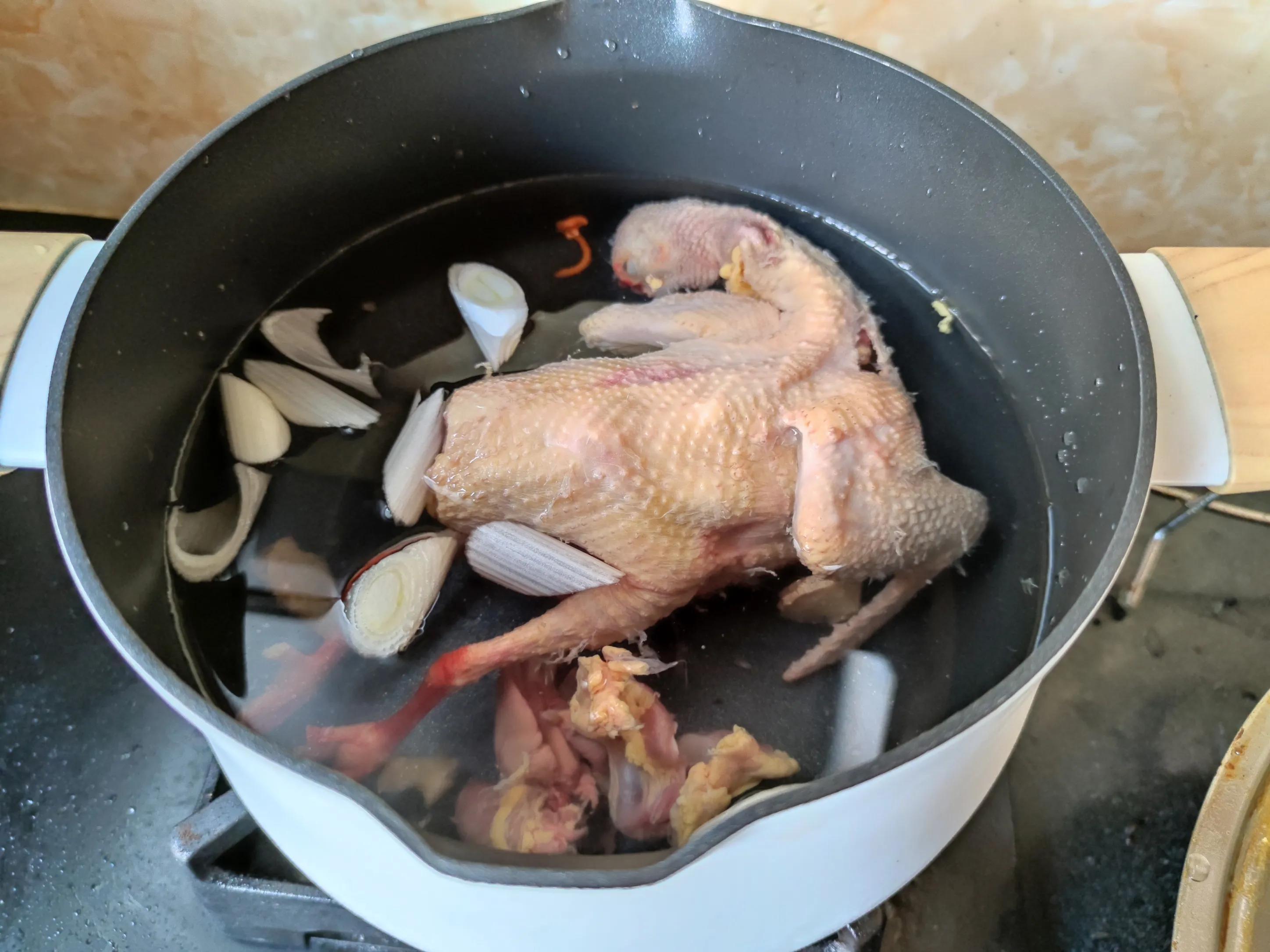 今日小雪天冷了记得添衣保暖,明日小雪吃什么食材