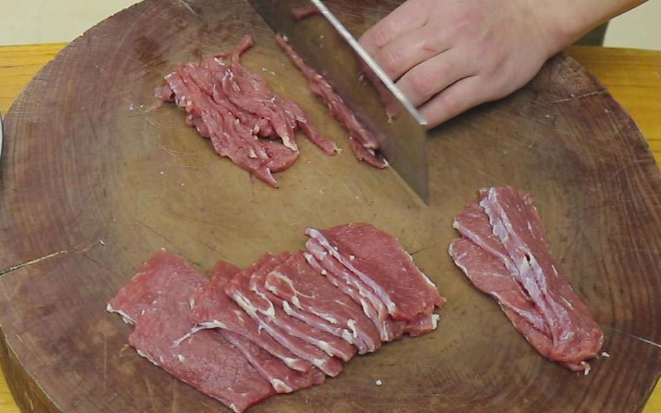 小孩子食补锌吃什么好,儿童锌过高症状吃什么食物补得快