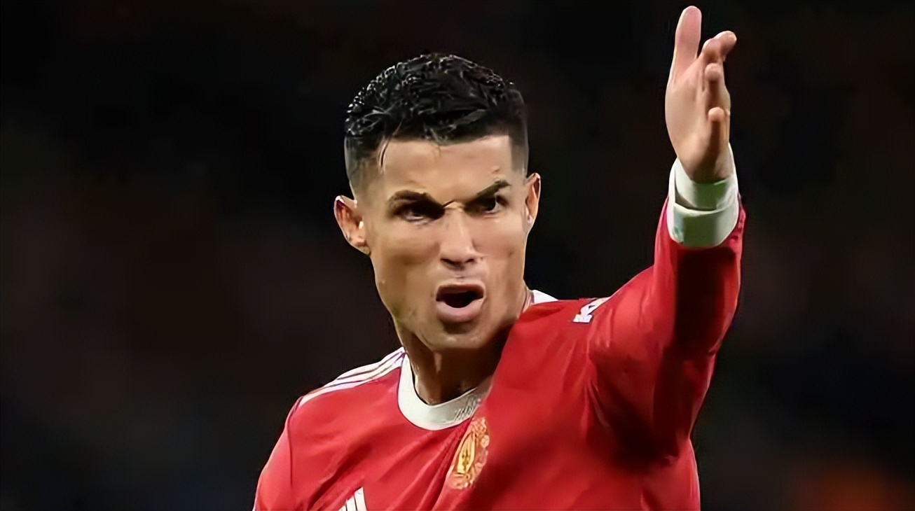 c罗加盟英超,曼城6000万签下芒特