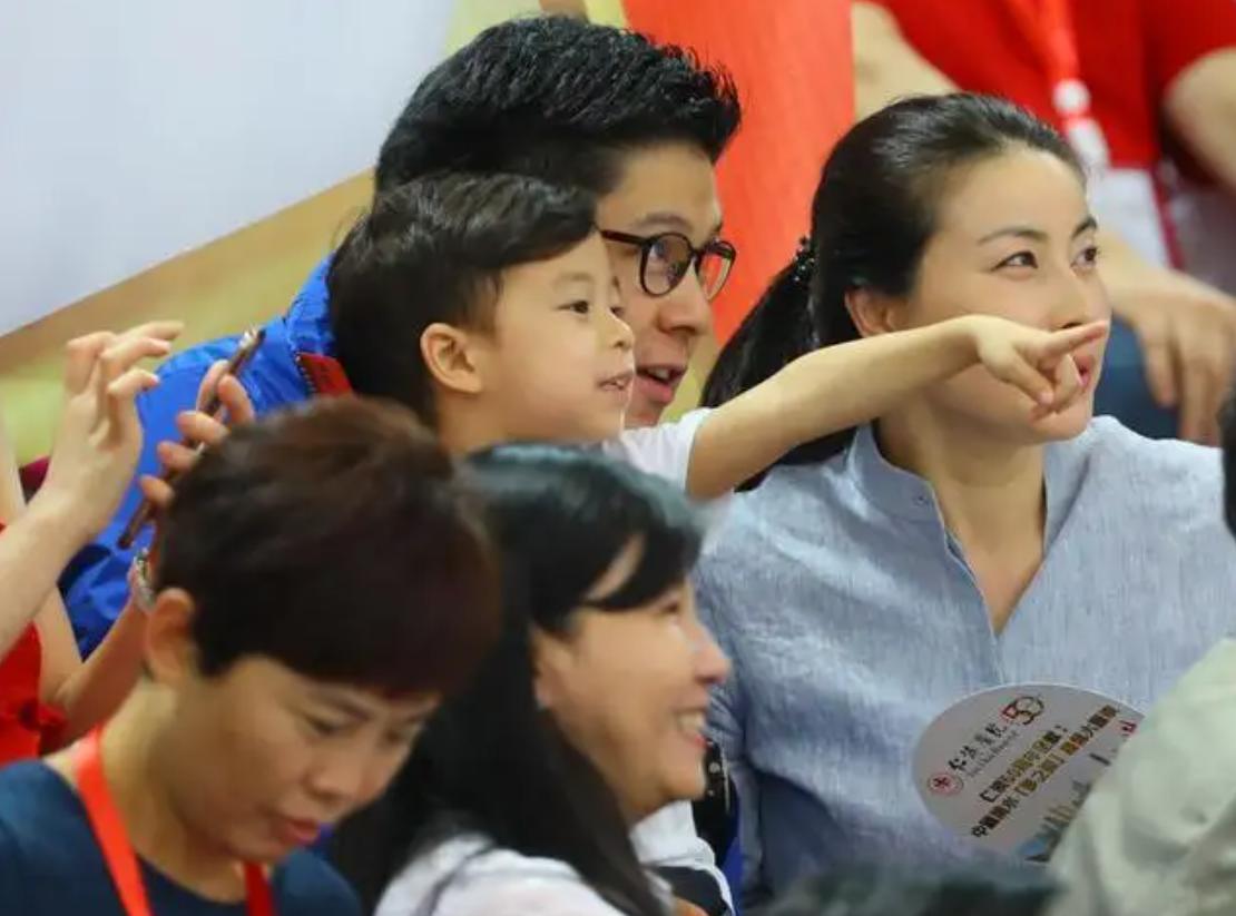 郭晶晶嫁入霍家之前就很有地位吗,七年前刚嫁入霍家的郭晶晶