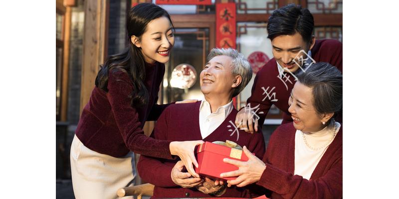 分家时大伯把烂滩地全给我爸,如今这里建高速,大伯肠子都悔青了