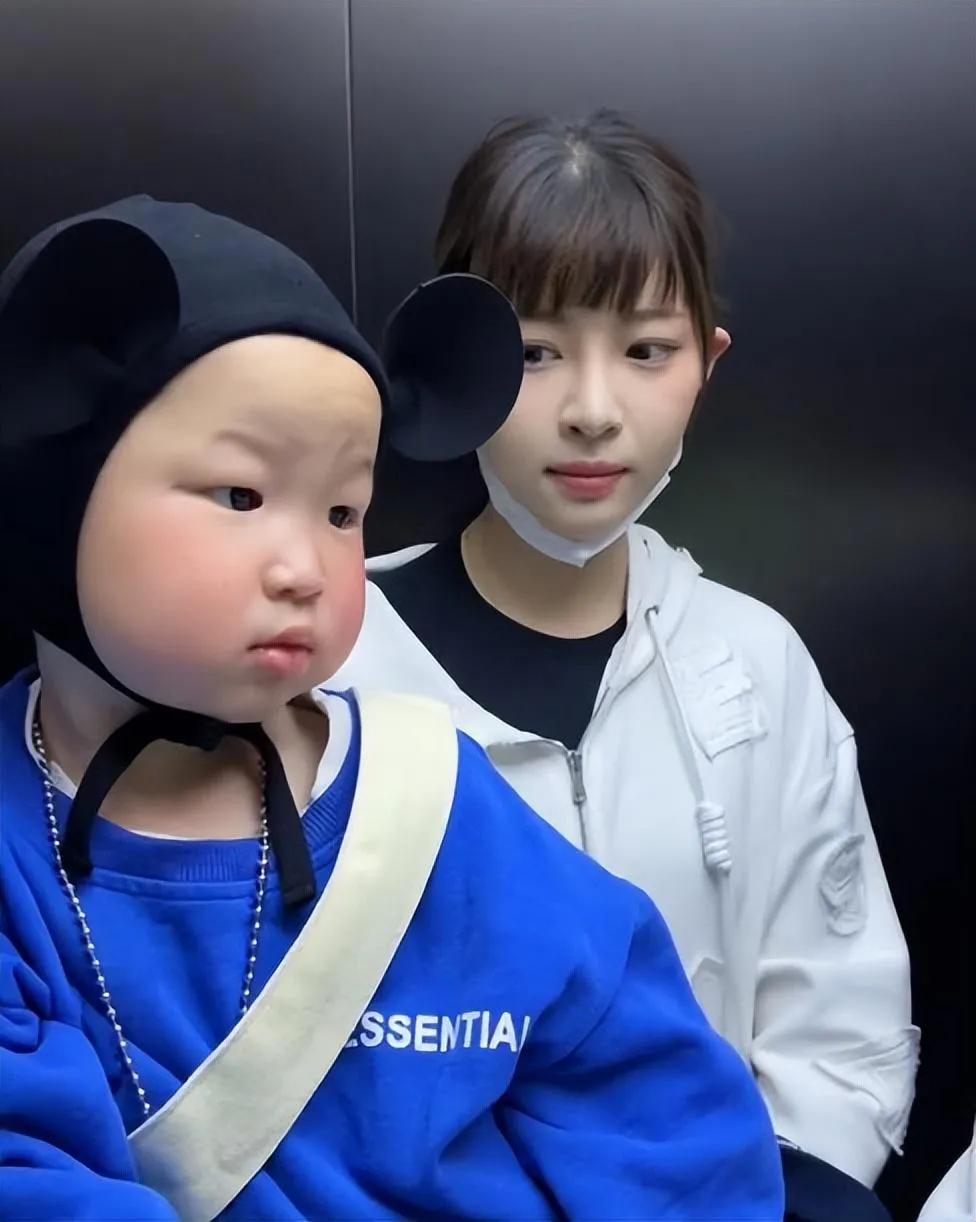 3岁小网红“屁逃祺祺”被网暴吐槽长得丑,网友:都是父母的问题