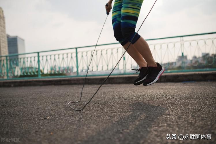 悬吊举腿是练腹肌最有效的动作吗,入门级练腹肌动作